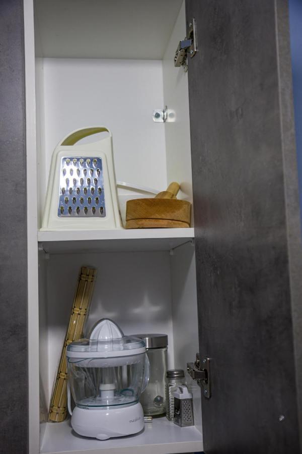 Couples Retreat, Fully Equipped Studio/ Loutraki Beach Apartment Ngoại thất bức ảnh
