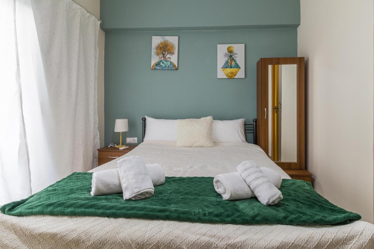 Couples Retreat, Fully Equipped Studio/ Loutraki Beach Apartment Ngoại thất bức ảnh